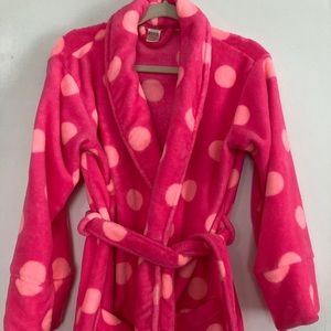 Victoria’s Secret pink bath robe 🛀